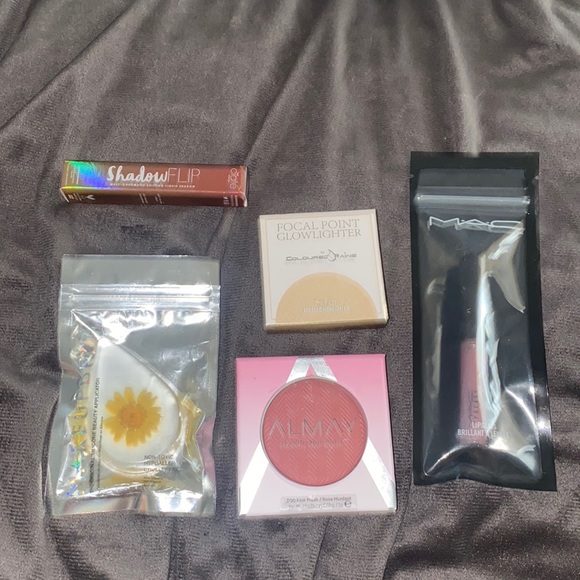 MAC Cosmetics Other - 🦋Brand New 5 piece makeup bundle!